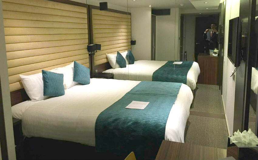 A double room complete with free WiFi, luxury bathroom and flatscreen TV at Maitrise Hotel London Maida Vale