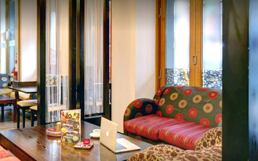 Relax in the lounge at Maitrise Hotel London Maida Vale