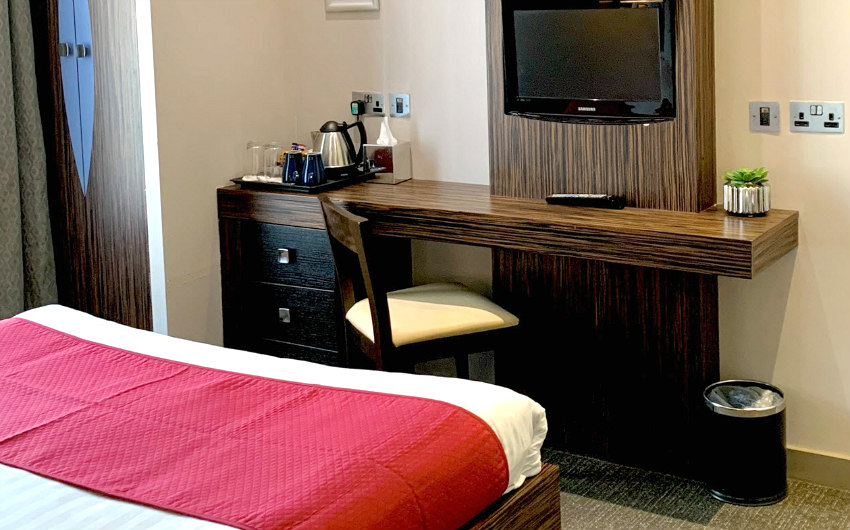 Double room at Maitrise Hotel London Maida Vale
